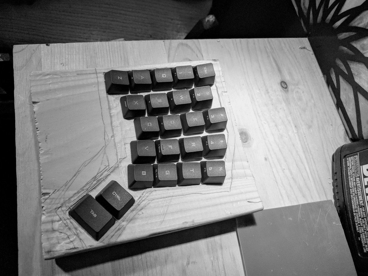 Top profile of left hand of keyboard